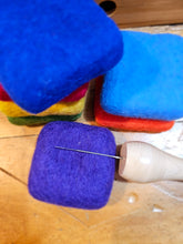 Load image into Gallery viewer, Needle Felting Wool Mat